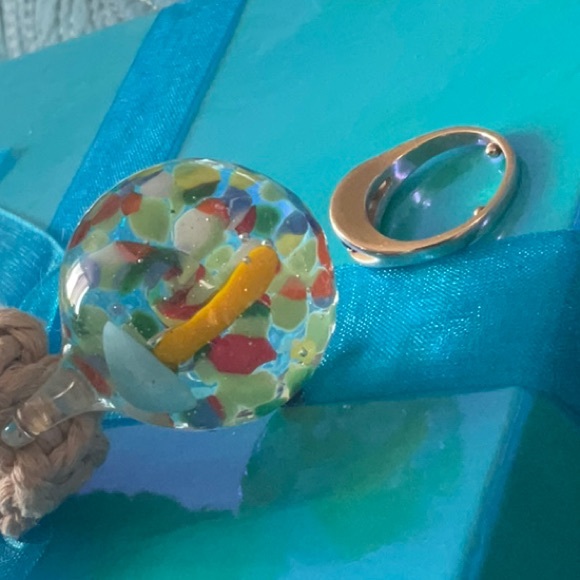 ' Murano Glass ‘Style’ Mushroom pendant 🍄 on 16”-18” crochet hemp rope. - Picture 6 of 6